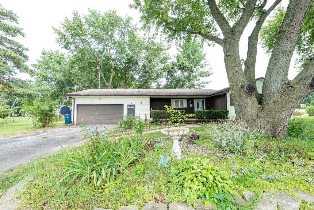 Photo of 6697 W Calloway Street, Michigan City, IN 46360 (MLS # 842991)
