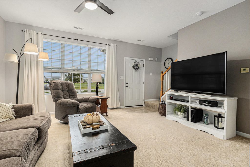 Photo of 11463 Vermont Place, Crown Point, IN 46307 (MLS # 829487)