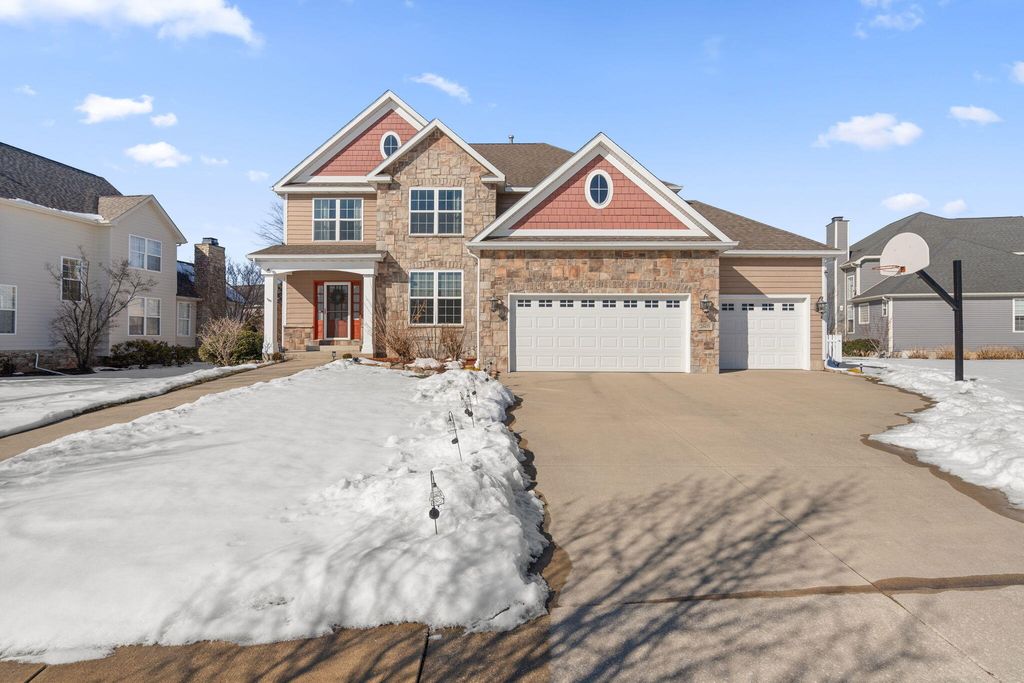 Photo of 2605 Nottingham Drive, Valparaiso, IN 46383 (MLS # 833992)