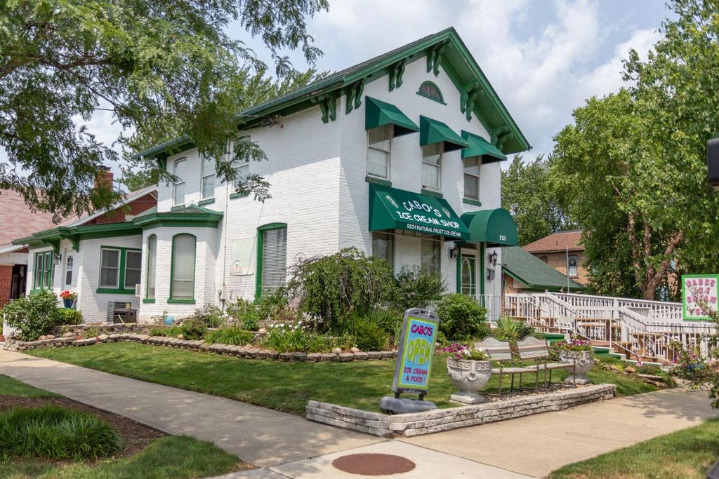 Photo of 731 Washington Street, Michigan City, IN 46360 (MLS # 837603)