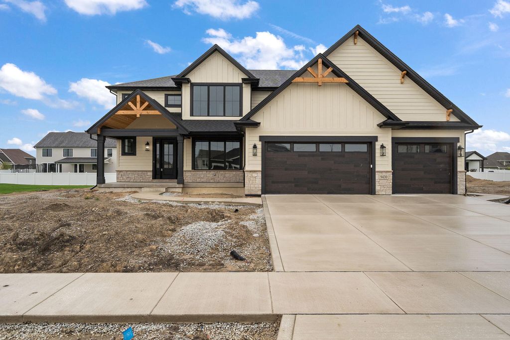 Photo of 9430 Iris Drive, Saint John, IN 46373 (MLS # 837894)
