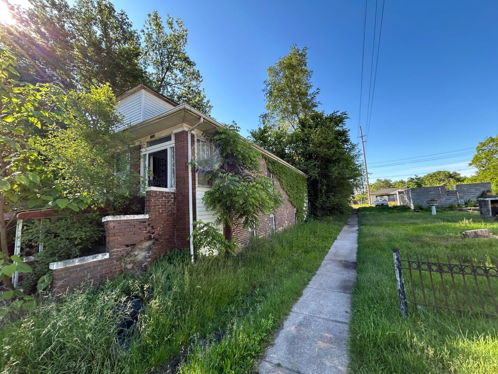 Photo of 1297-1299 W 15th Avenue, Gary, IN 46407 (MLS # 840881)
