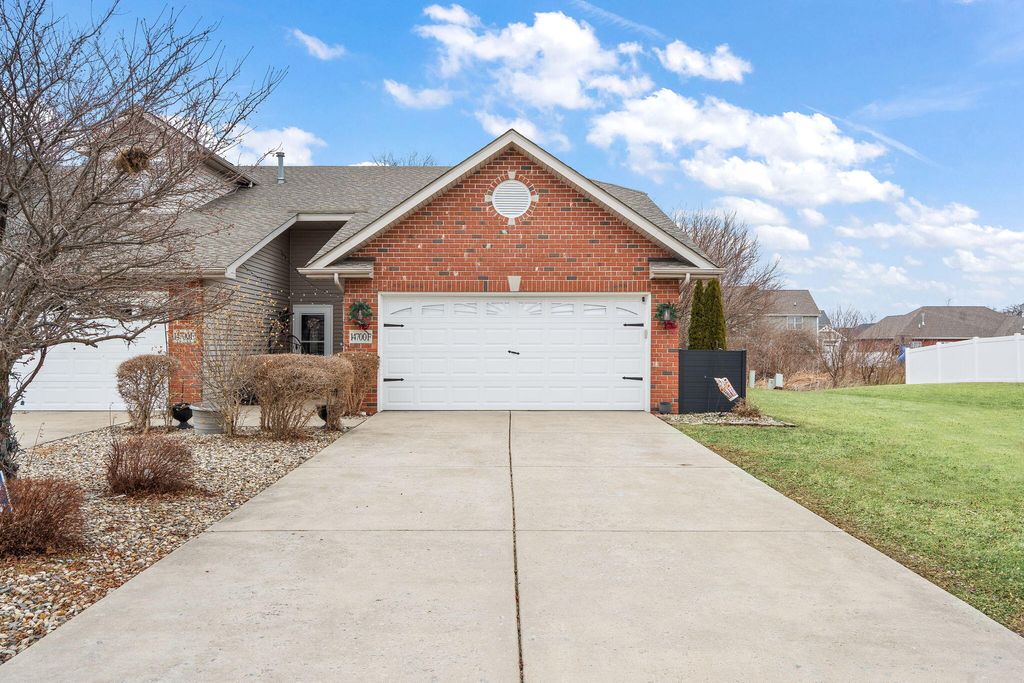 Photo of 14700 Carey Street #F, Cedar Lake, IN 46303 (MLS # 832706)
