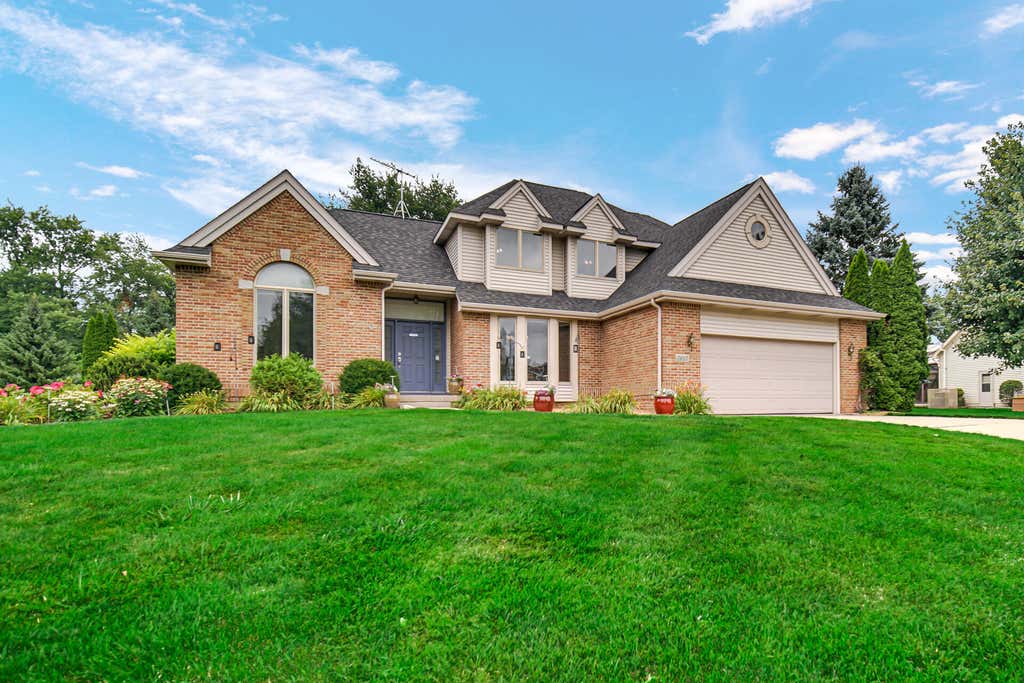 Photo of 2957 Woodbine Drive, Valparaiso, IN 46383 (MLS # 843127)