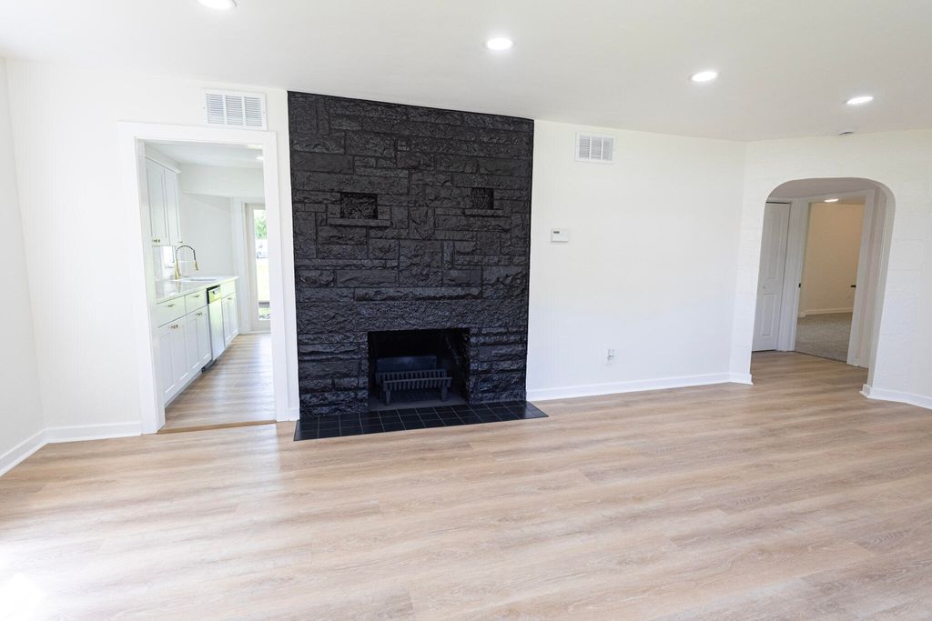 Photo of 11105 W 105th Place, Saint John, IN 46373 (MLS # 838482)