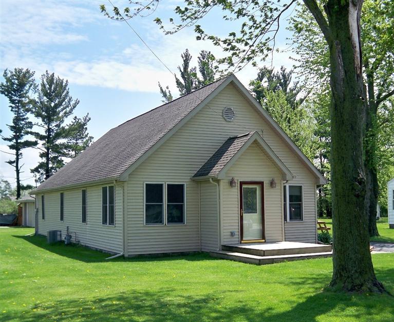 Photo 1 of 29 — 825 Carnation Street SE, DeMotte, IN 46310