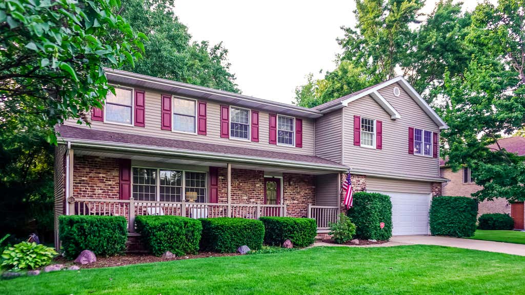 Photo of 141 Guilford Road, Valparaiso, IN 46385 (MLS # 840931)