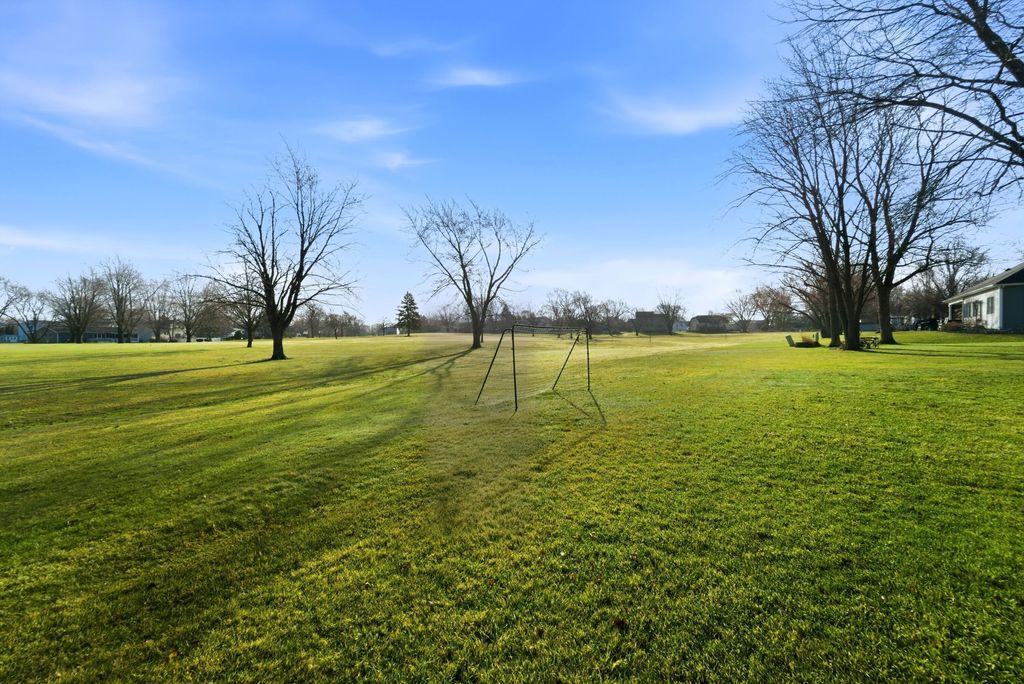 Photo of 3771 Kingsway Drive, Crown Point, IN 46307 (MLS # 835312)