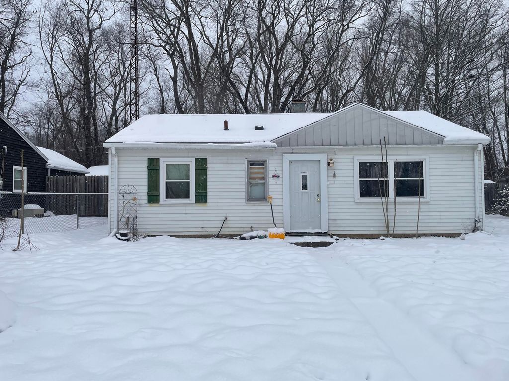 Photo of 207 E 9th Street, La Porte, IN 46350 (MLS # 831875)