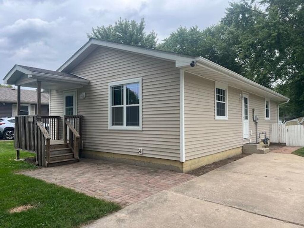 Photo of 707-1 Fremont Road, Valparaiso, IN 46385 (MLS # 823319)