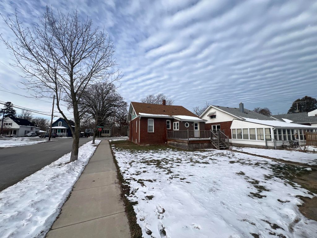 Photo of 101 N Michigan Avenue, Hobart, IN 46342 (MLS # 832095)