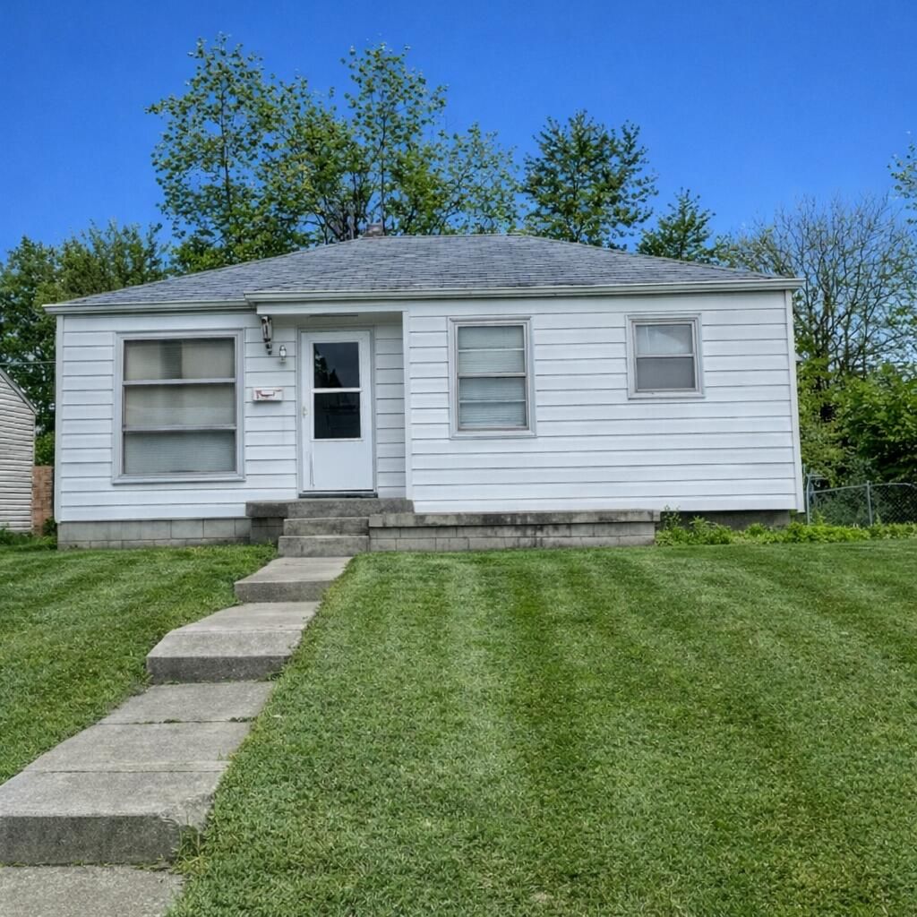 Photo of 1661 N Pasadena Street, Indianapolis, IN 46219 (MLS # 834881)