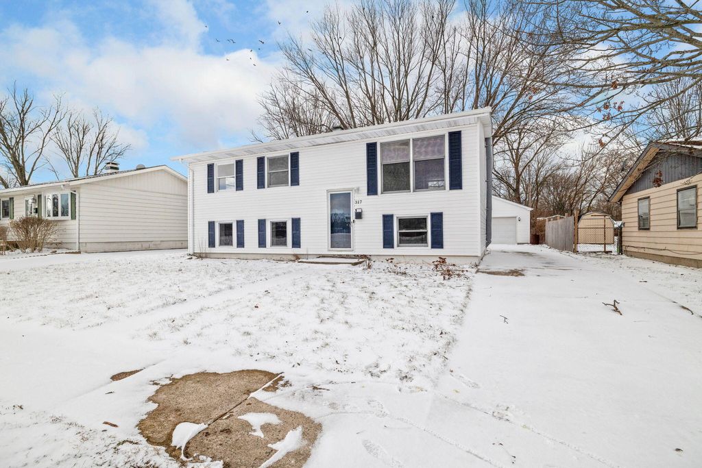 Photo of 317 Redpath Avenue, Michigan City, IN 46360 (MLS # 832925)