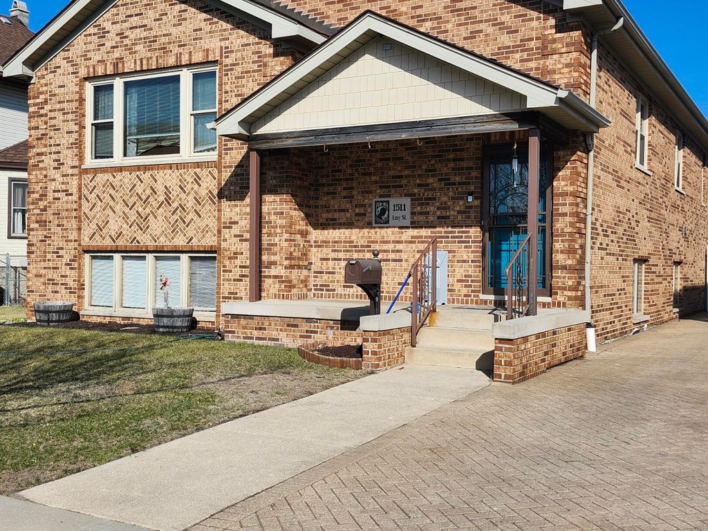 Photo of 1511 Amy Avenue, Whiting, IN 46394 (MLS # 835867)