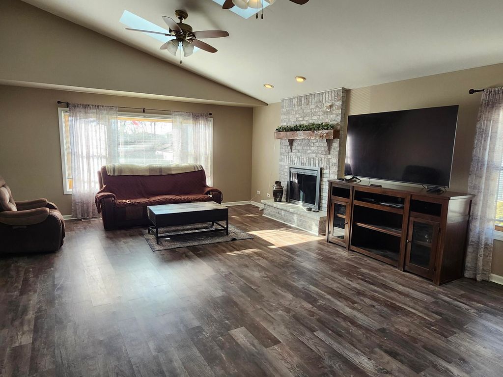 Photo of 1511 Amy Avenue, Whiting, IN 46394 (MLS # 835867)