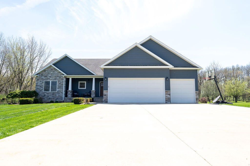 Photo of 2302 W 250 S, La Porte, IN 46350 (MLS # 837380)