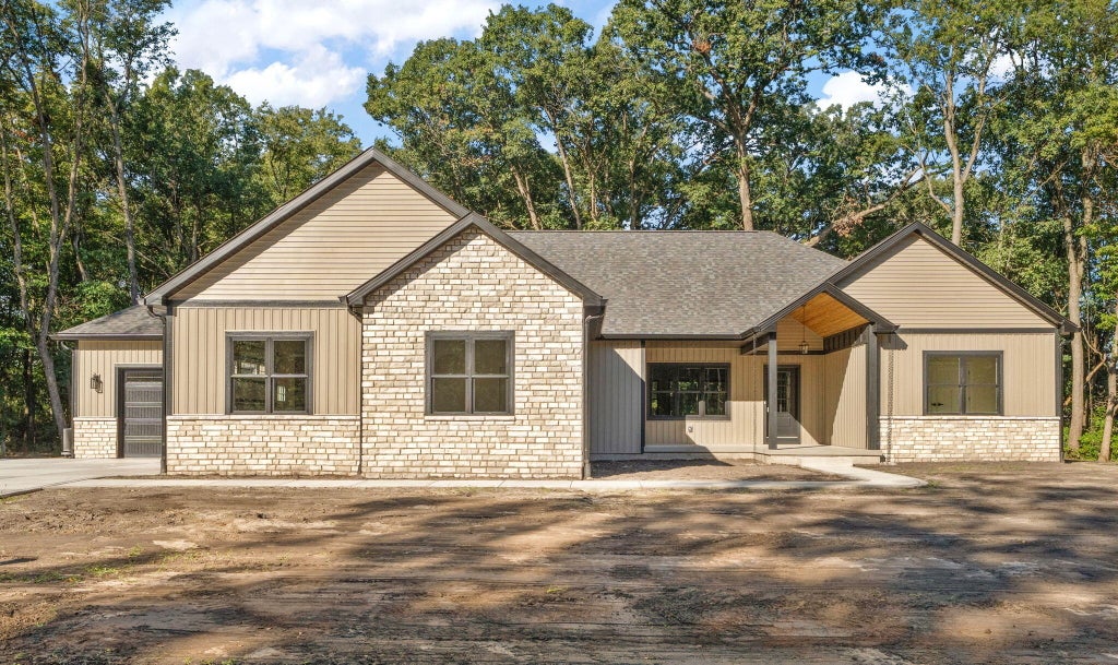 Photo of 11822 Lilac Street, DeMotte, IN 46310 (MLS # 846034)