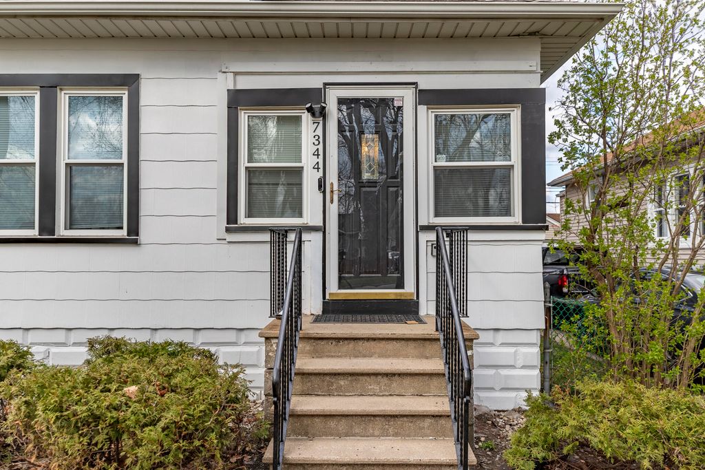 Photo of 7344 Madison Avenue, Hammond, IN 46324 (MLS # 836728)