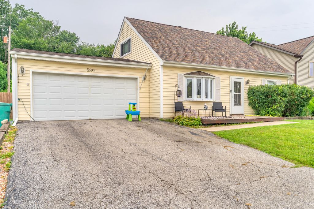 Photo of 389 Rainier Road, Valparaiso, IN 46385 (MLS # 842642)
