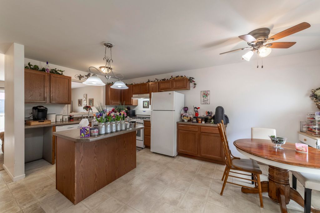 Photo of 116 Fir Court, Hebron, IN 46341 (MLS # 839288)