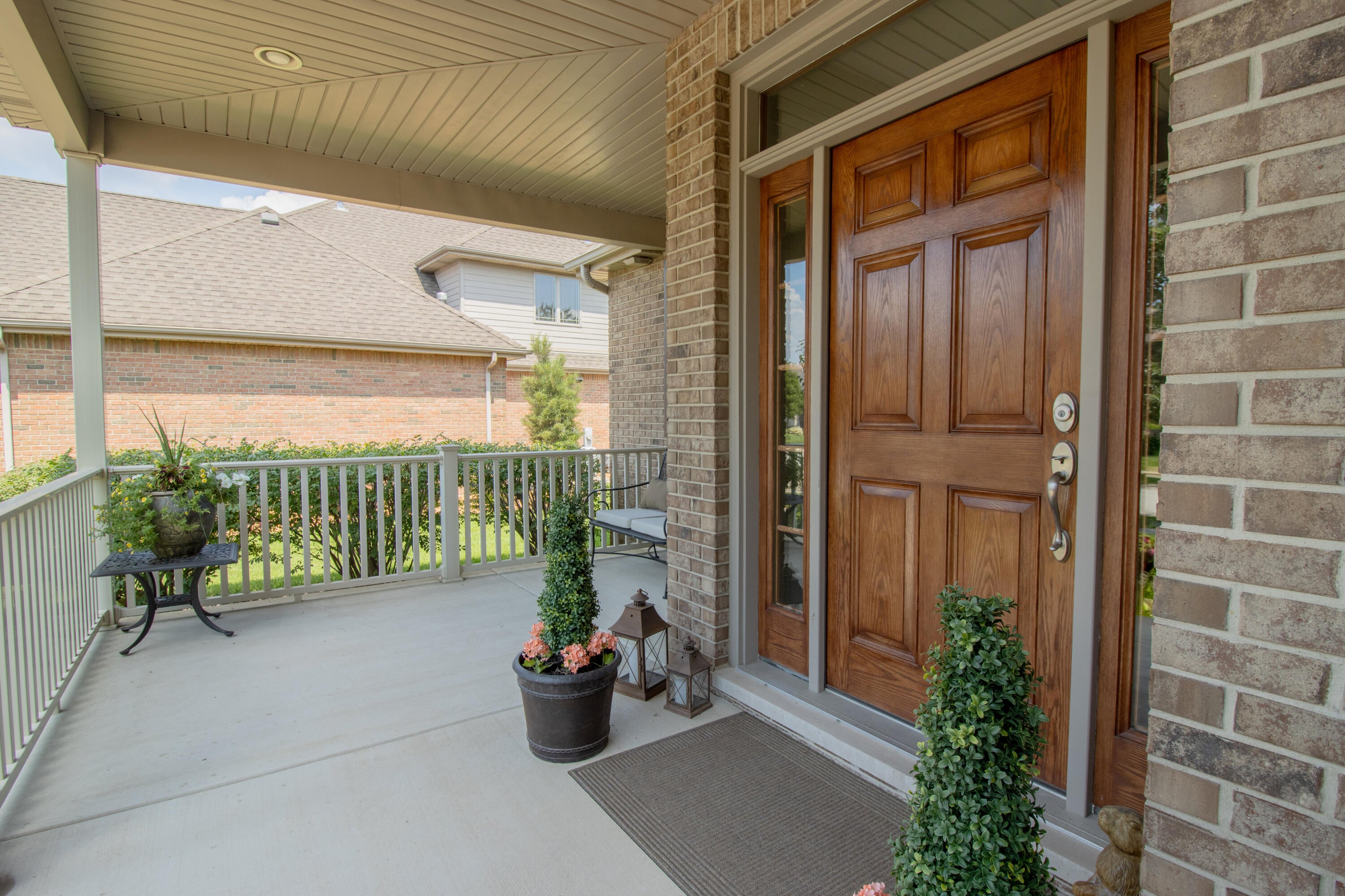 8941 Crooked Bend