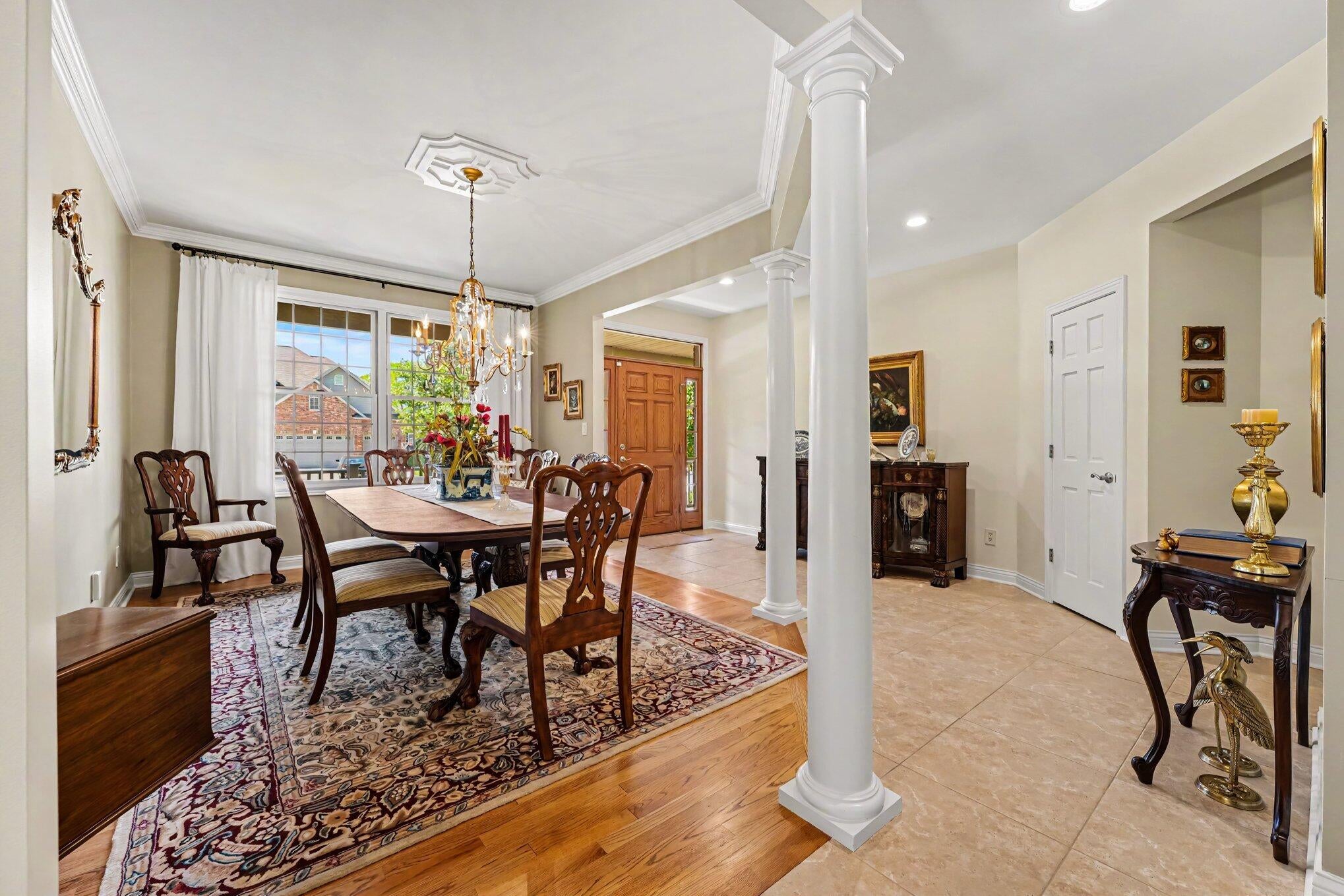 8941 Crooked Bend