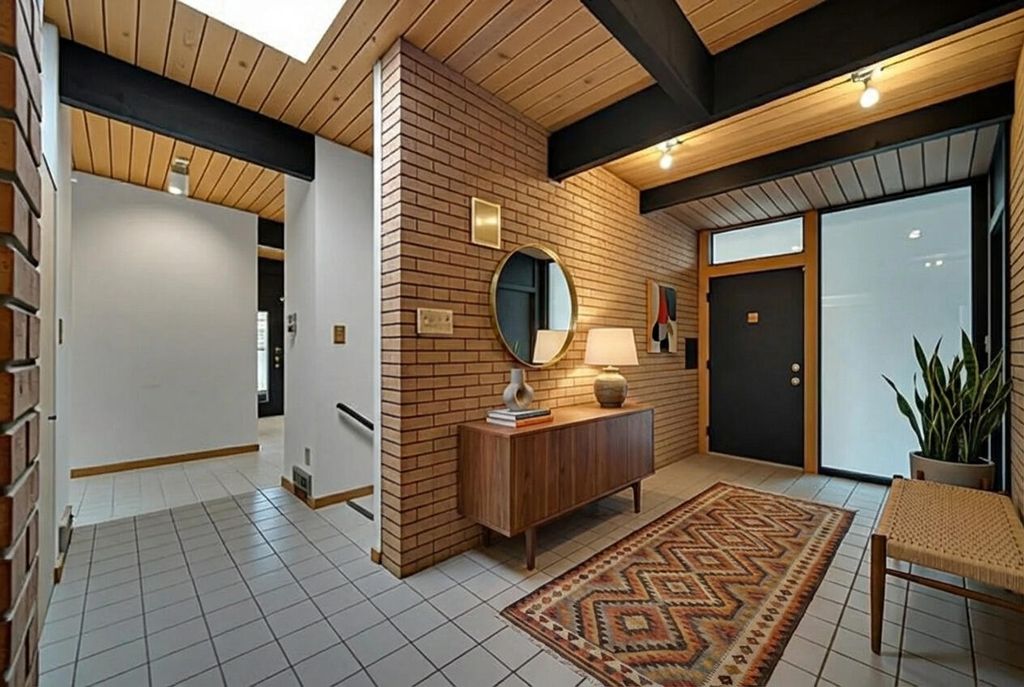 Photo of 1511 35th Street, Munster, IN 46321 (MLS # 834249)