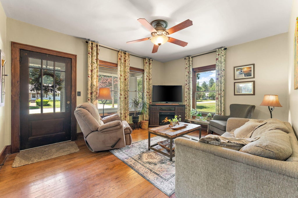 Photo of 123 Kingsbury Avenue, La Porte, IN 46350 (MLS # 840102)