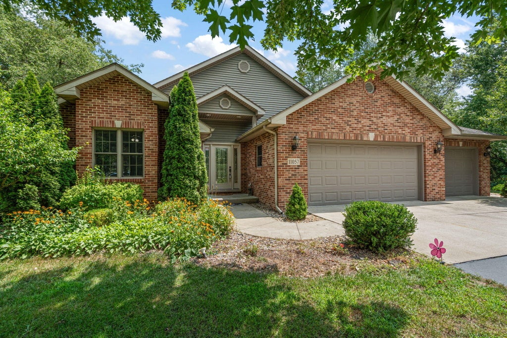 Photo of 11057 Pleasant Grove Drive, Wheatfield, IN 46392 (MLS # 842529)