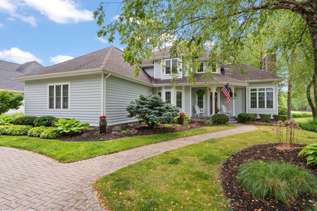 Photo of 1035 Kilarney Road, Chesterton, IN 46304 (MLS # 841275)
