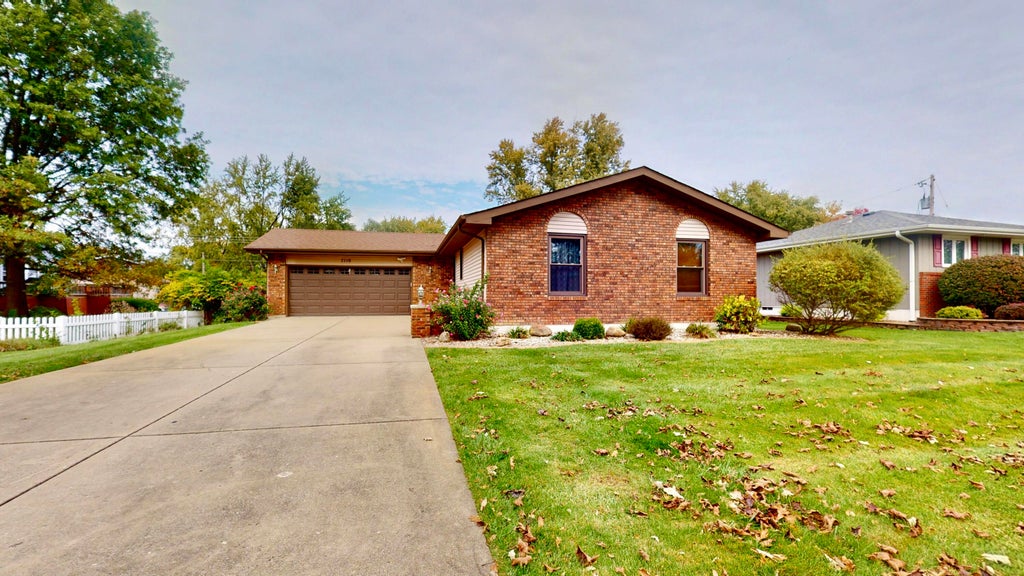 Photo of 7110 W 85th Avenue, Crown Point, IN 46307 (MLS # 847158)
