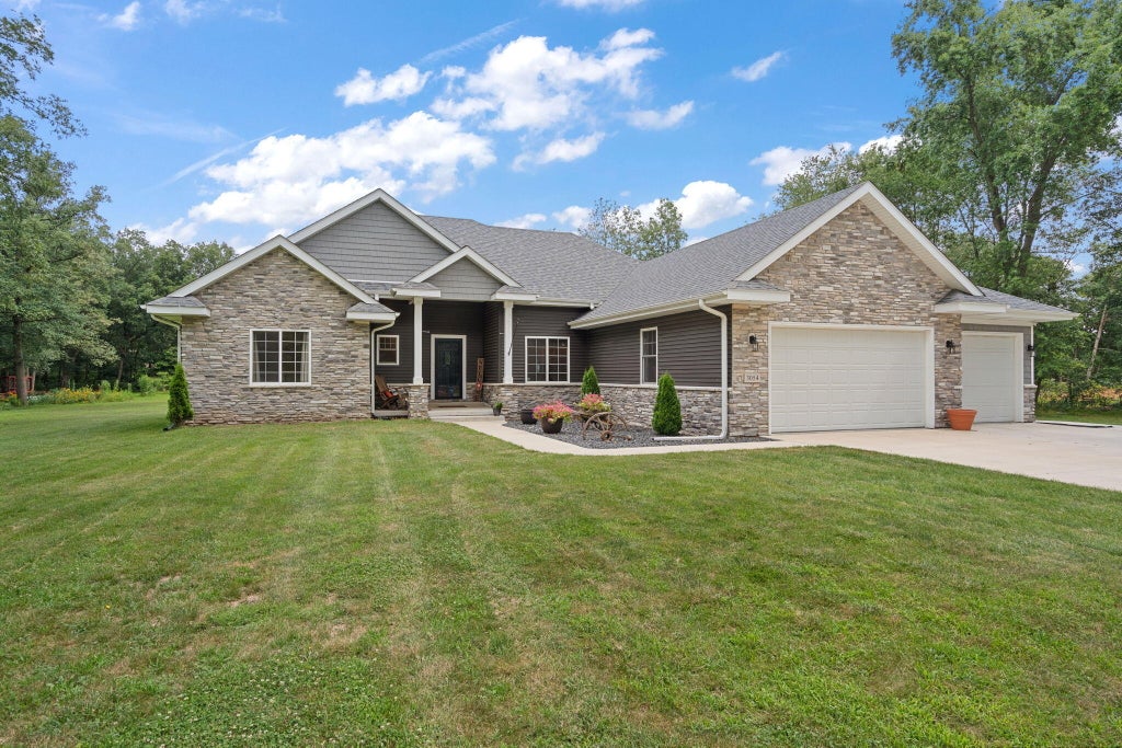 Photo of 3054 Peacock Lane, Wheatfield, IN 46392 (MLS # 843172)