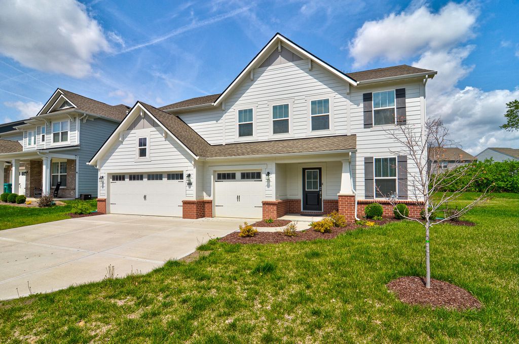 Photo of 3670 Roland Drive, Danville, IN 46122 (MLS # 837348)