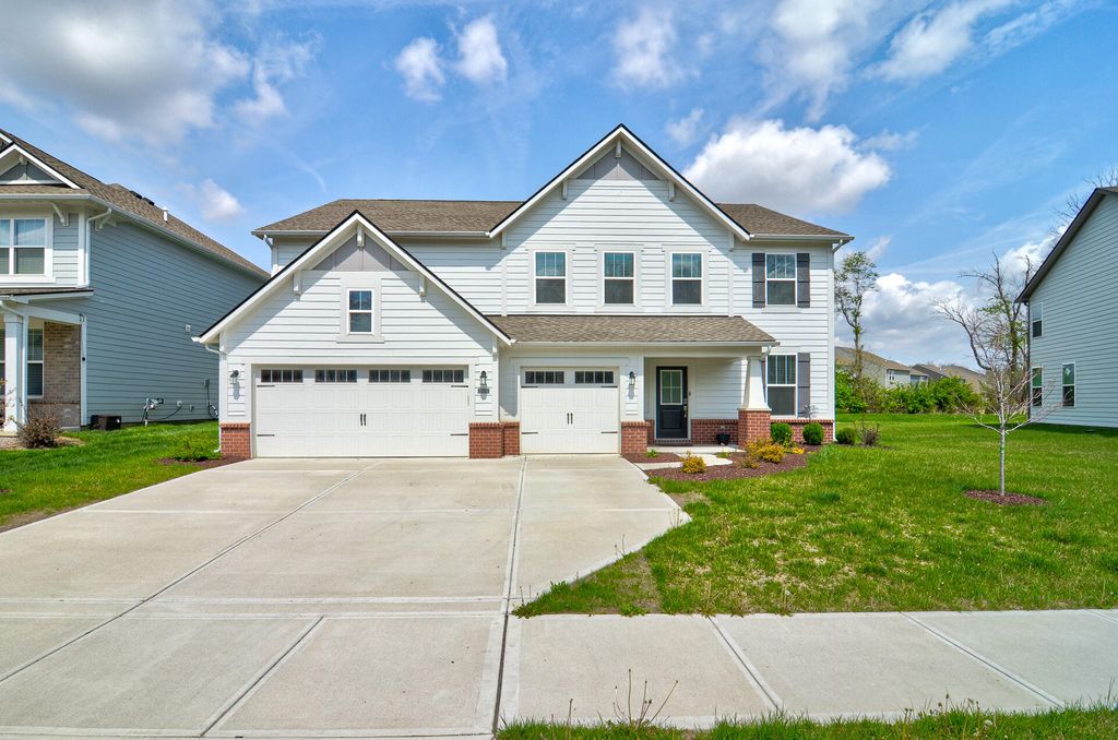 Photo of 3670 Roland Drive, Danville, IN 46122 (MLS # 837348)