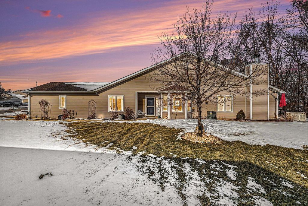 Photo of 11314 Valley Drive, Saint John, IN 46373 (MLS # 833640)