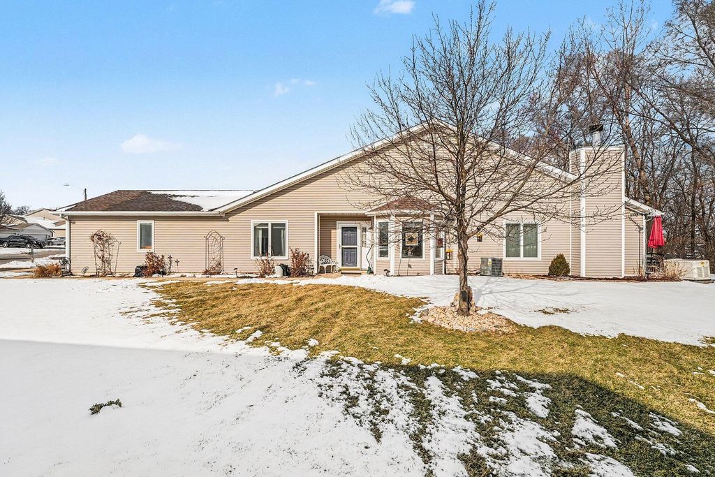 Photo of 11314 Valley Drive, Saint John, IN 46373 (MLS # 833640)