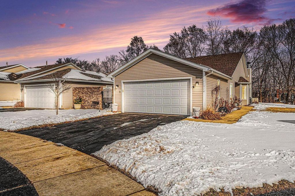 Photo of 11314 Valley Drive, Saint John, IN 46373 (MLS # 833640)