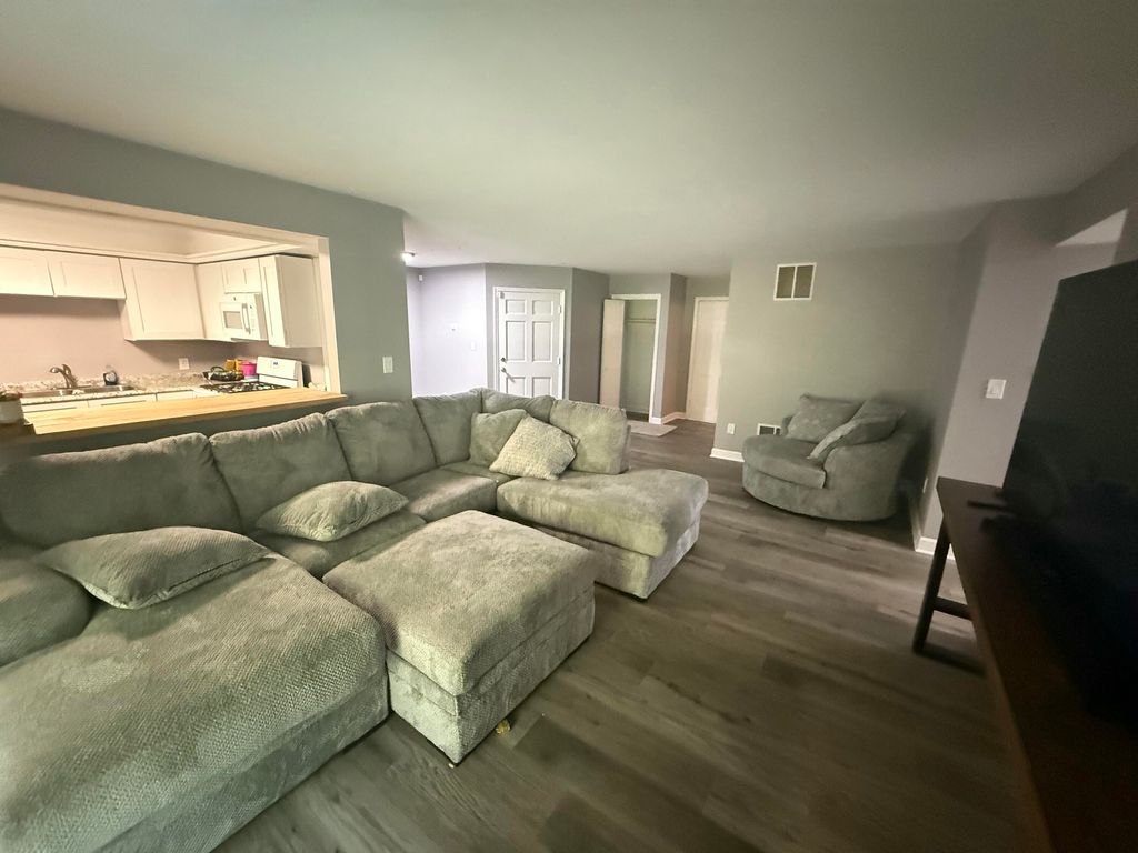 Photo of 710 Knoxbury Drive #1, Schererville, IN 46375 (MLS # 832861)