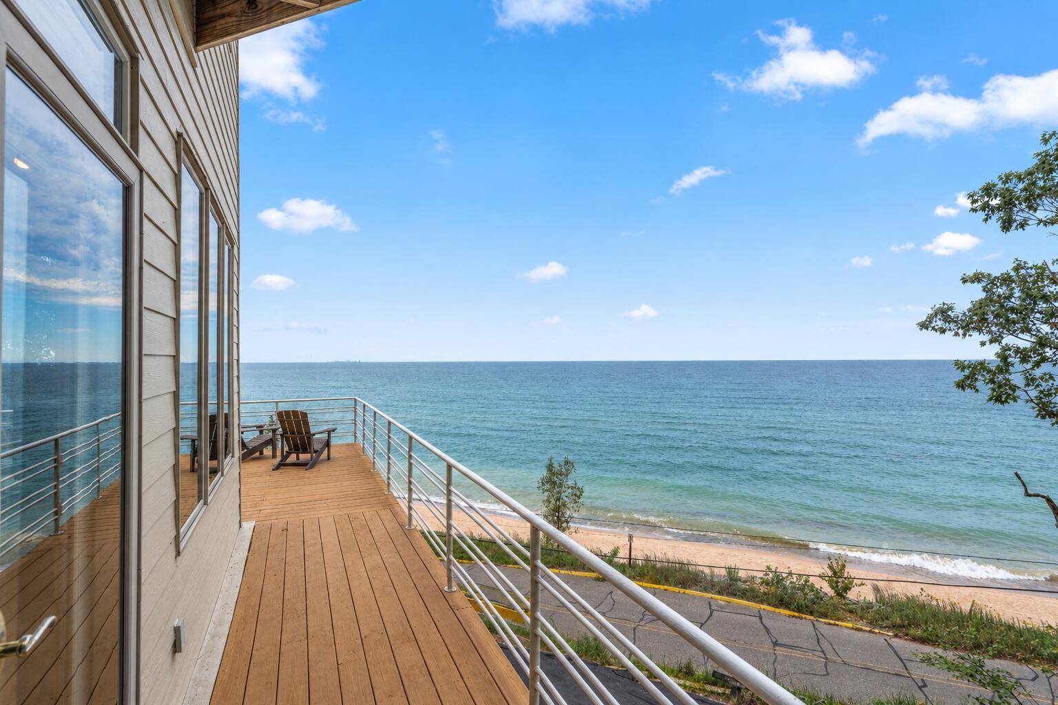 711 E Lake Front Drive