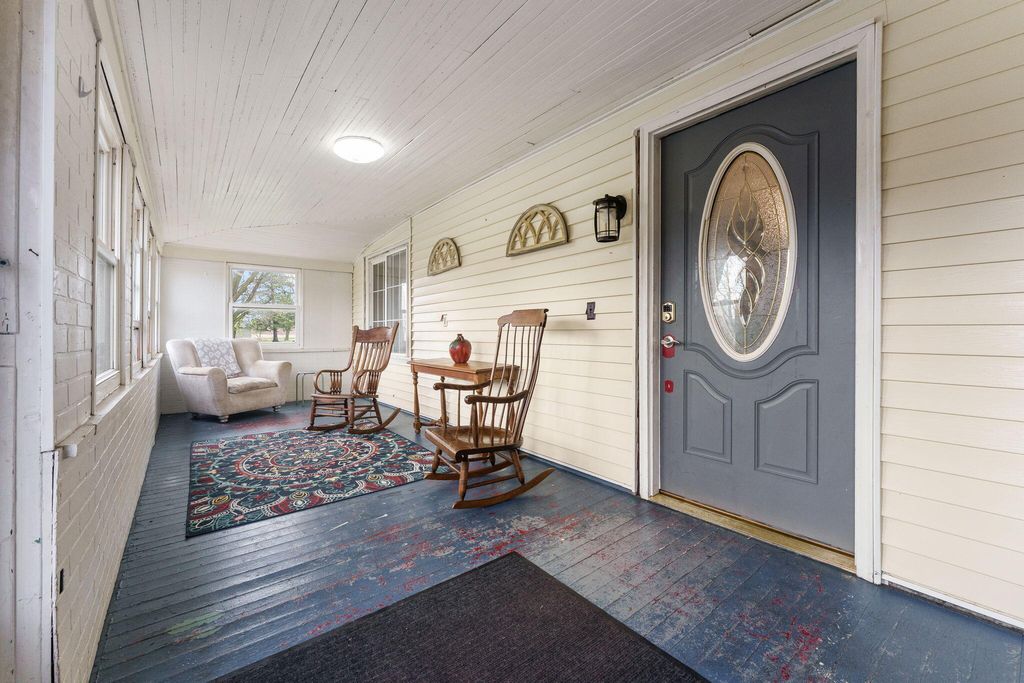 Photo of 204 S 1st Street, Kentland, IN 47951 (MLS # 836525)