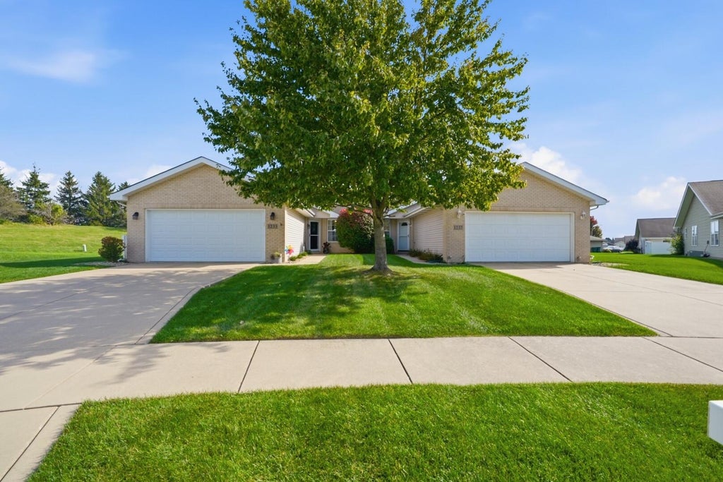 Photo of 1233 W 82nd Lane, Merrillville, IN 46410 (MLS # 846817)