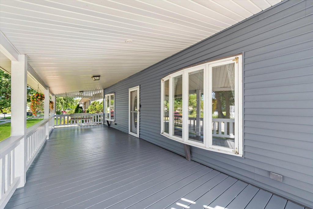 Photo of 1053 S Decatur Street, Hobart, IN 46342 (MLS # 845282)