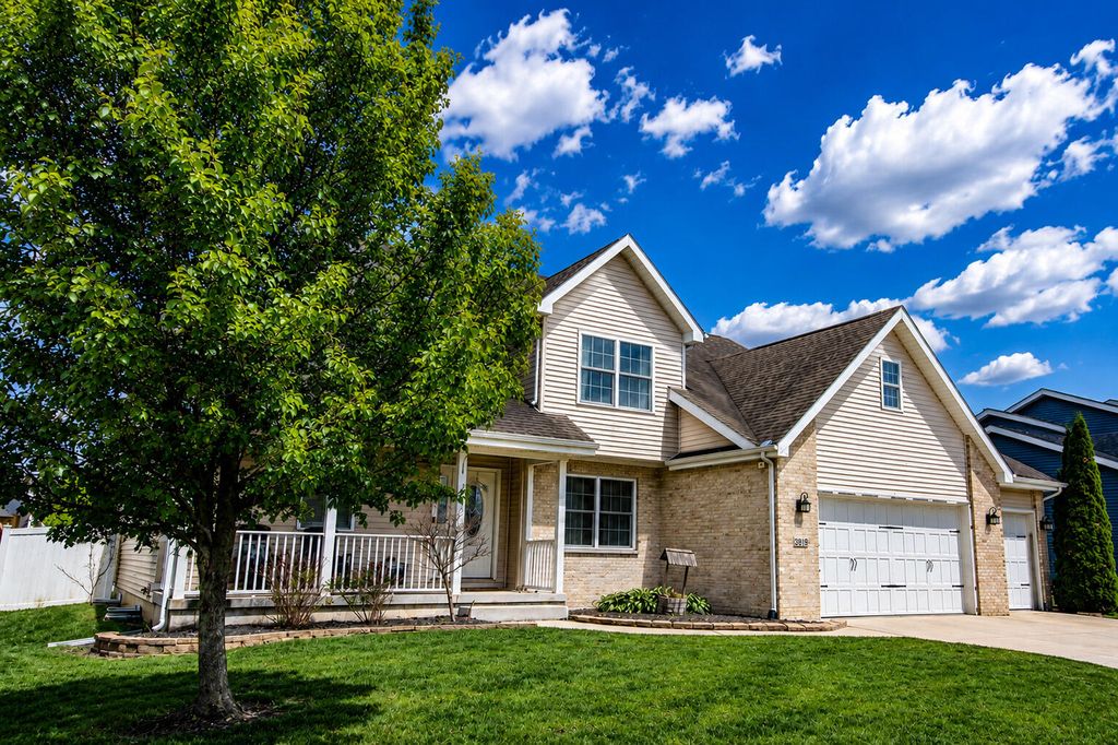 Photo of 5849 Wildrose Lane, Schererville, IN 46375 (MLS # 839348)