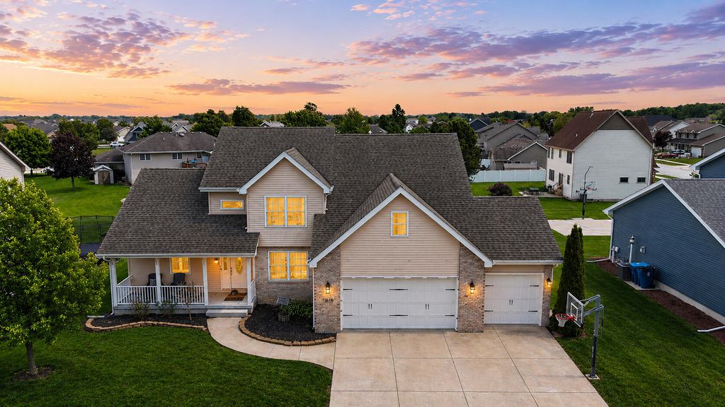 Photo of 5849 Wildrose Lane, Schererville, IN 46375 (MLS # 839348)