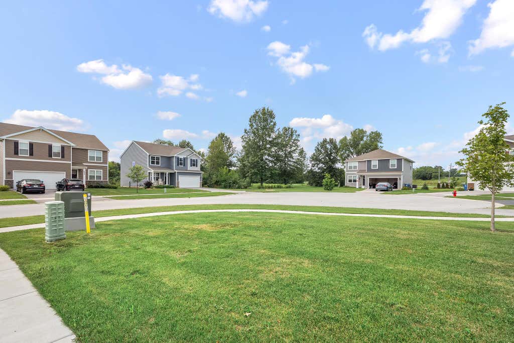 Photo of 624 Ensign Place, Hebron, IN 46341 (MLS # 843817)