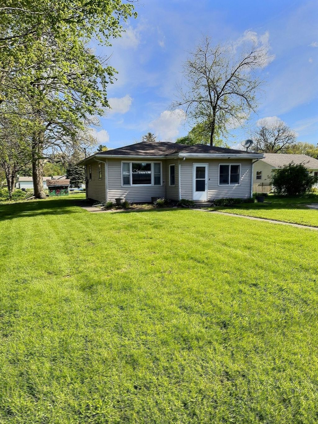 Photo of 203 E Indiana Avenue, Kouts, IN 46347 (MLS # 838192)