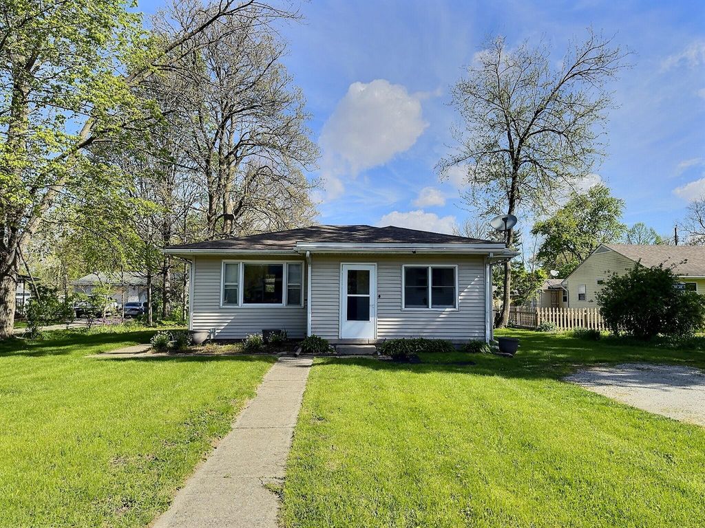 Photo of 203 E Indiana Avenue, Kouts, IN 46347 (MLS # 838192)
