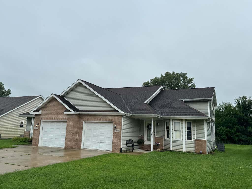 Photo of 1628 - 1630 Daisy Street SE, DeMotte, IN 46310 (MLS # 843883)