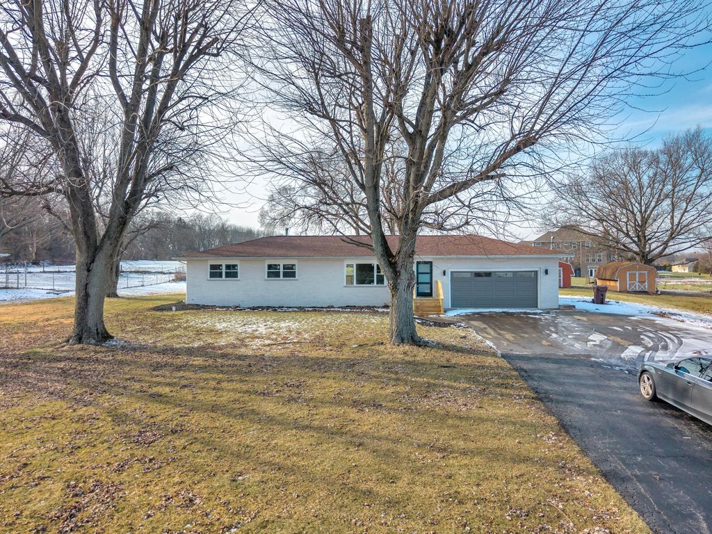 Photo of 1952 Hayes Leonard Road, Valparaiso, IN 46385 (MLS # 836013)
