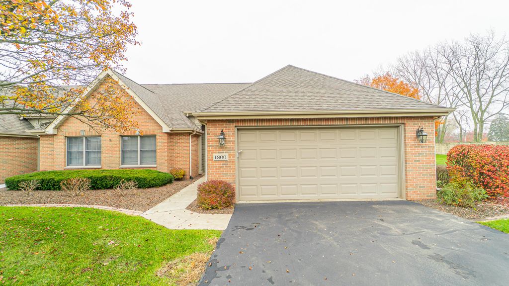 Photo of 1800 Winfield Drive, Munster, IN 46321 (MLS # 831392)